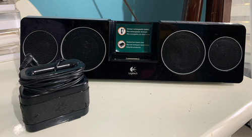 Bocina Logitech Para Ipod Con Dock 30 Pines Negro (Usado)