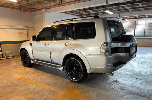 Mitsubishi Pajero Full 3.8 HPE 4X4 V6 24V GASOLINA 4P AUTOMÁTICO