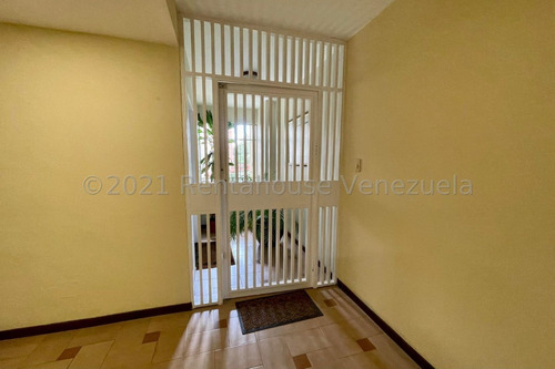 Imagen 16 de 30 de La Esmeraldas Apartamento En Venta 22-10811