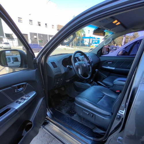 Toyota Hilux 3.0 Cd Srv Cuero 171cv 4x2 - E4