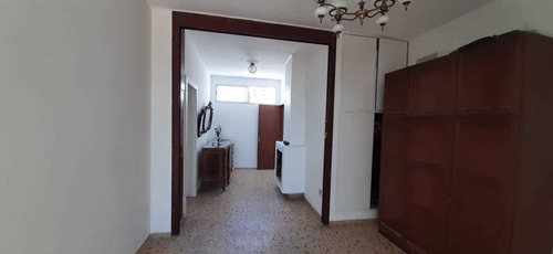 Venta, 2 Apartamentos En Un Padrón (con Renta)