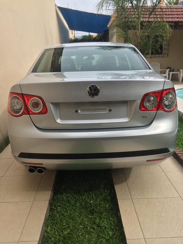 Volkswagen Vento 2.5 Luxury Tiptronic 170cv