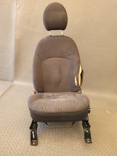 Asiento Delantero Izquierdo Dodge Attitude Mod: 2019