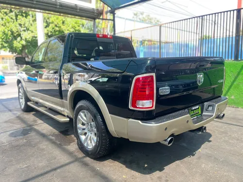 Dodge Ram 2500 5.7 Laramie Longhorn Crew Cab 4x4