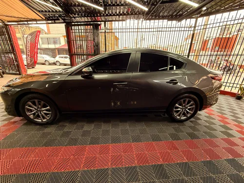 Mazda 3 2.0 Prime