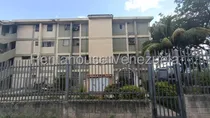 Comprar Bray Montoya Vende Lindo Apartamento En El Centro De La Ciudad Posee 3 Habitaciones 1 Baño Cocina Empotrada Y Todos Los Servicios Básicos Operativos 2#5#9#2#9#7 Bray Montoya                           