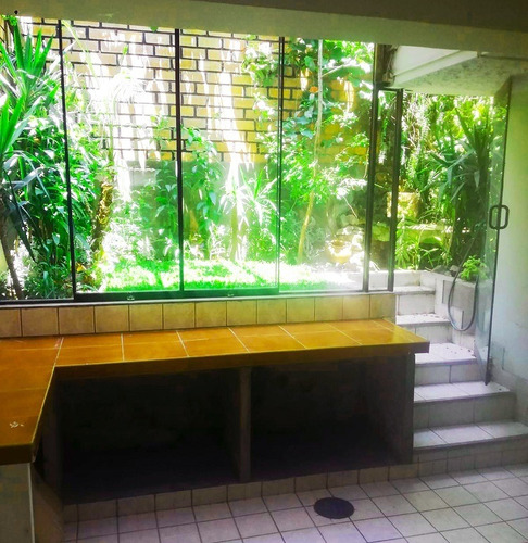 Imagen 6 de 14 de Remato Acogedora Casa Cerca C. Comercial Y Estación Metro