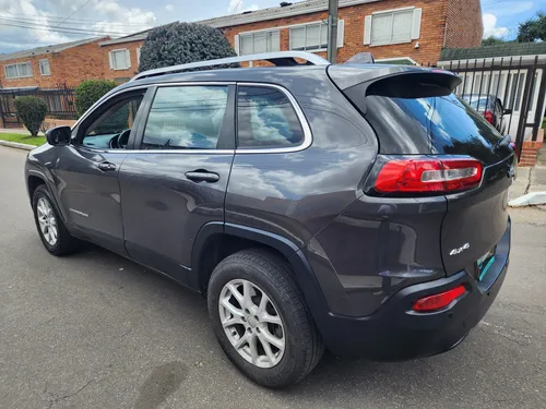 Jeep Cherokee 3.2 Longitude