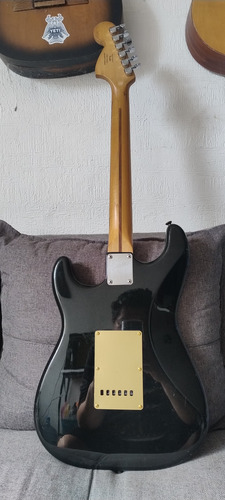 Guitarra Squier Stratocaster® Standard Series® Diestro Negro Palo De Rosa (Usado)