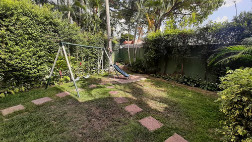 La Florida Parte Alta Casa En Venta De 473m2 Ref. 290.000 Neg