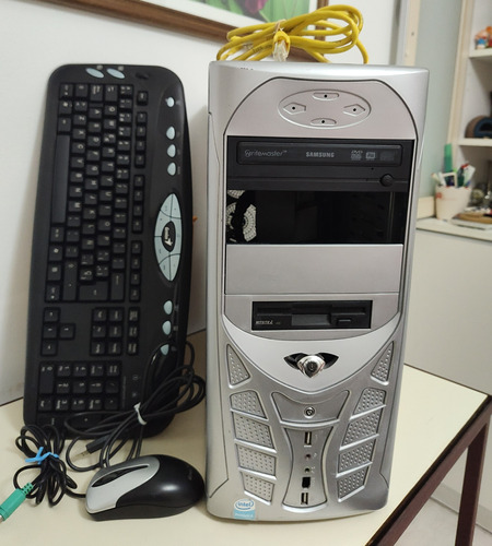 Cpu Pentium 4 3.0  Hd 80gb Gabinete Mid Atx Win Xp 