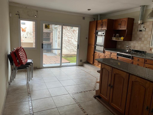 Imagen 2 de 10 de Venta- Re Tasada! Bajo El Precio Casa Con Pileta Y Parrilla!