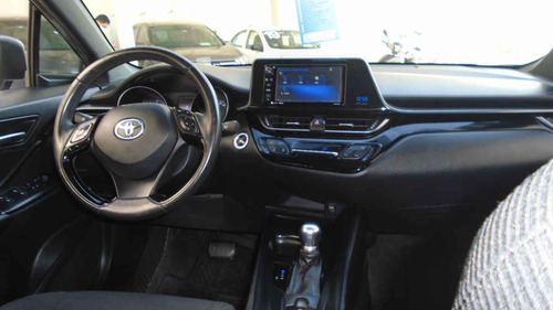 Imagen 3 de 3 de Toyota C-hr 2018 4p Cvt L4/2.0 Aut