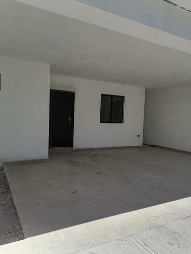 Casa En Venta Col. Rinconada Colonial Sector Bugambilias, Apodaca