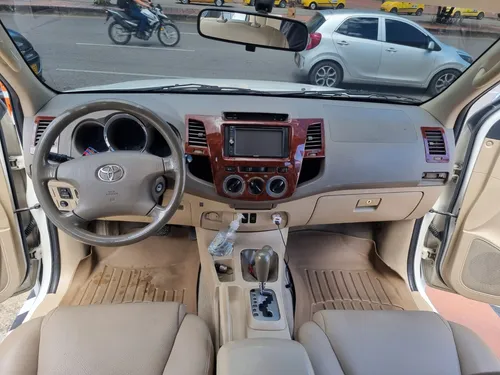 Toyota Fortuner SR5 4.0 AT 4X4