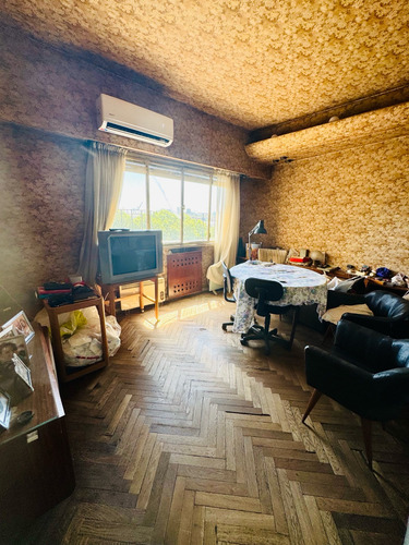 Departamento En Venta, Con Cocheras, A Reciclar!!! Recoleta.