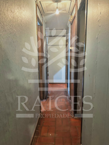 Excelente Casa De Dos Pisos, Incluye Local Comercial