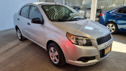 Imagen 2 de 10 de Chevrolet Aveo 2017 1.6 Ls Mt