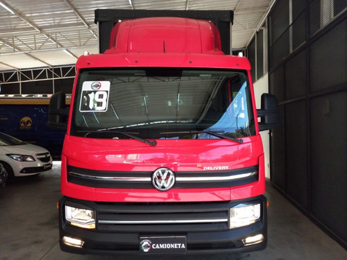 Imagem 2 de 18 de Volkswagen Delivery Express 2019 Baú Sider