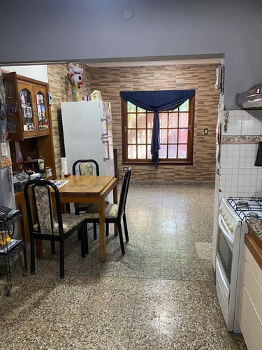 Imagen 2 de 7 de Venta De Casa 3 Ambientes, Excelente Ubicación Con Financiación Del 50%