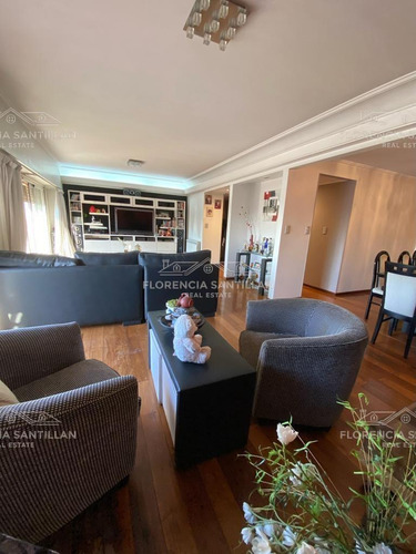 Departamento 5 Ambientes Con Cochera En Venta Ubicado En Lomas De Zamora, G.b.a. Zona Sur