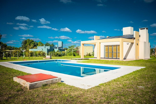 Imagen 11 de 11 de Venta De Quincho Con Pileta Y Forestacion En Junin (ba)
