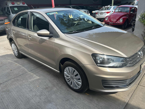 Volkswagen Vento 1.6 Starline At