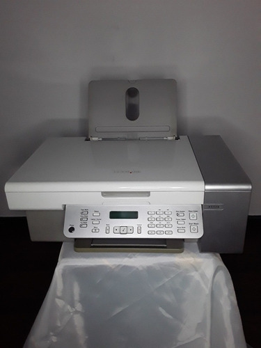 Presento Impresora Lexmark 5300.