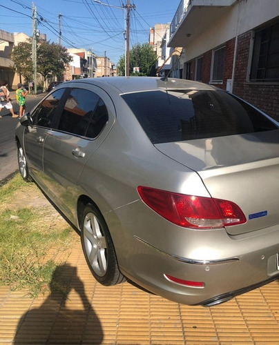 Peugeot 408 2.0 Feline 143cv
