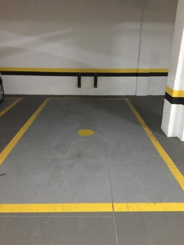 Imagem 10 de 13 de Vaga De Garagem Livre No Centro - Gr0005