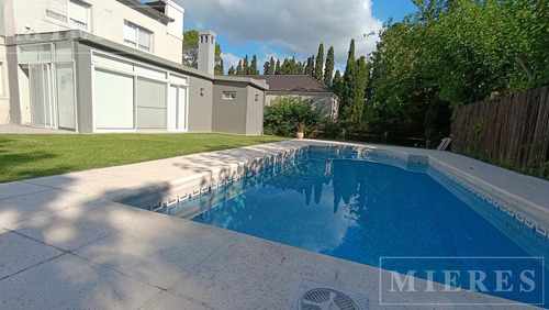 Casa En Club Privado Loma Verde - Apto Crédito
