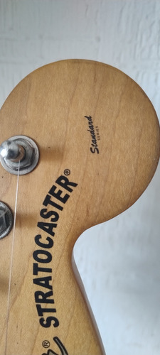 Guitarra Squier Stratocaster® Standard Series® Diestro Negro Palo De Rosa (Usado)