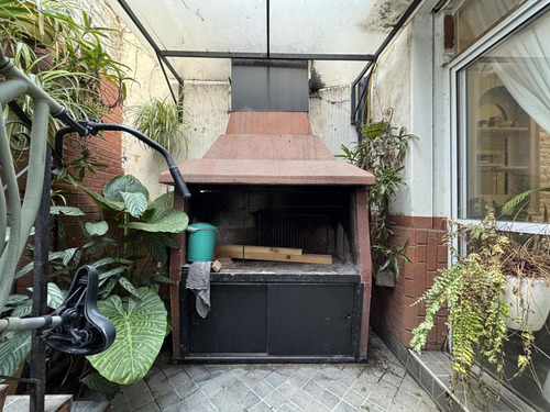 Casa De Pasillo Unica A La Venta 2 Dormitorios Con Patio Y Terraza En El Centro