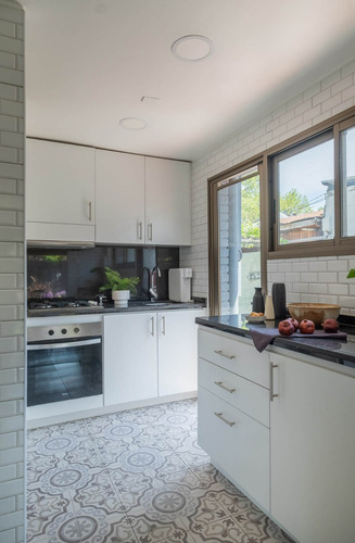 Impecable Casa Remodelada Pareada (almendros)