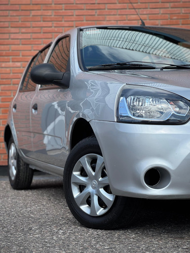 Renault Clio 1.2 Mio Confort Plus Abs Abcp