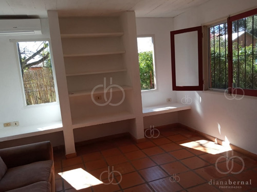 Imagen 4 de 14 de Punta Del Este, Chalet En Mansa De 3 Dormitorios Y Loft Al Fondo.- Ref: 54352
