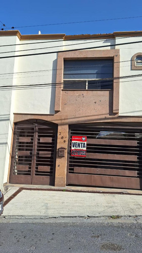 Casa En Venta En Cumbres 4o Sector En Monterrey