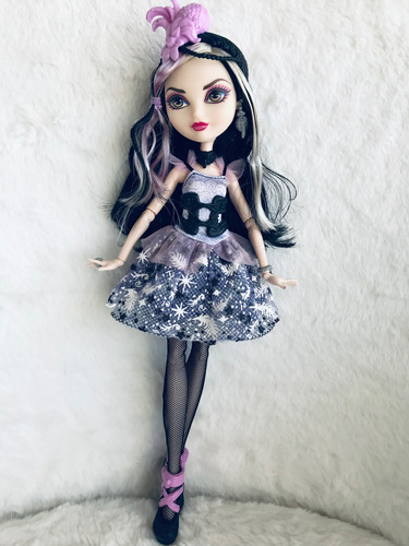 Ever After High Duchess Swan