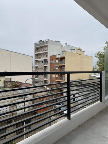Imagen 9 de 23 de Venta Monoambiente Divisible - Saenz Peña Estrenar