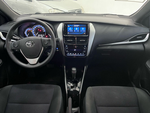 Toyota Yaris 1.3 16V FLEX XL PLUS TECH MULTIDRIVE