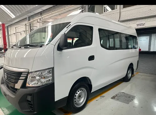 Nissan Urvan 2.5 Panel Ventanas Amplia Mt
