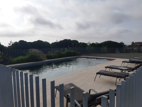 2 Amplias Casas En Seguro Condominio En Mantagua