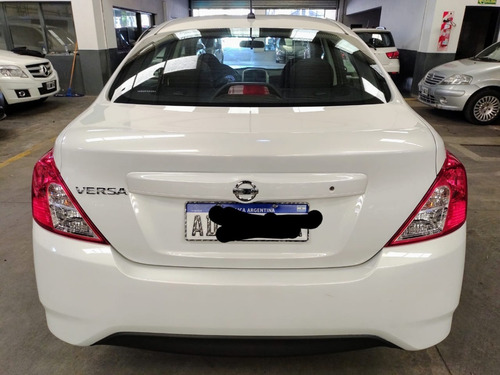 Nissan Versa
