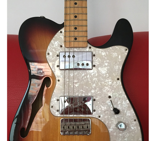 Guitarra Fender Classic Series '72 Telecaster Thinline 