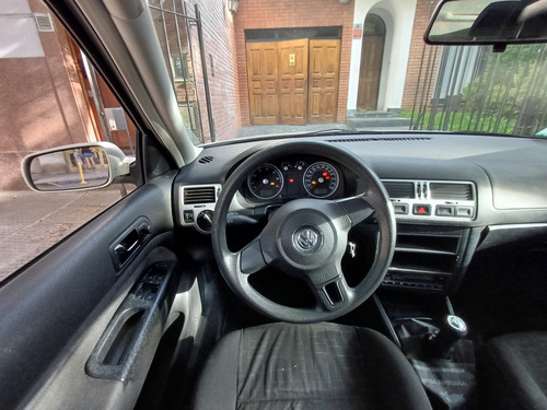 Volkswagen Bora 2.0 MPI TRENDLINE L/07