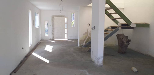 Imagen 7 de 7 de Urbanizacion El Recreo Espaciosa Casa Dos Plantas Agua 100% Todo El Año 250mt2 Construccion Tlf 0414 3443503