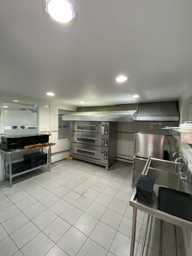 Local Comercial En Arriendo En Recoleta