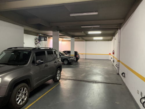 Dpto 2 Amb. 1º Piso Contrafrente Con Cochera Cub. Y Patio De 50m2 Excelente Zona Y Propiedad