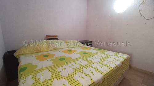Linda Y Conservada Casa En Urbanismo Privado La Piedad Norte Cabudare Gabriela C