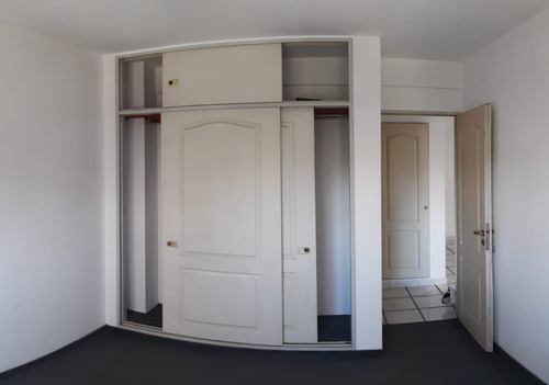 Imagen 7 de 10 de Departamento De 2 Ambientes Al Frente En Venta - Moron Norte